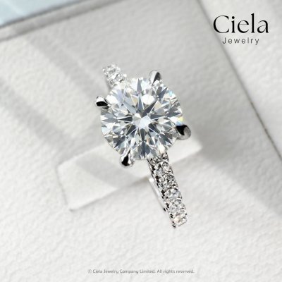 แหวนเพชรเม็ดเดี่ยว Fine Cathedral Pave Diamond Ring