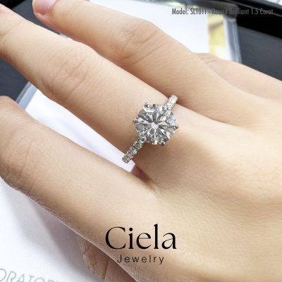 แหวนเพชรเม็ดเดี่ยว Solitaire Pave Hidden Halo