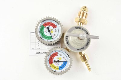 เกจ์ปรับวัดแรงดันไนโตรเจน