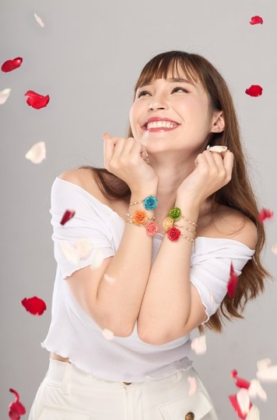 Rose bracelet with pearls