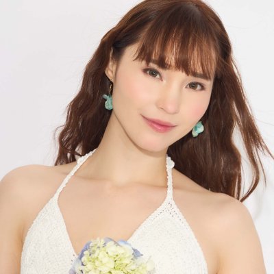 Clear-Coated Hydrangeas Earrings