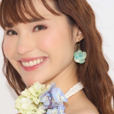 Clear-Coated Hydrangeas Earrings