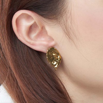 ต่างหูใบกุหลาบชุบทอง ต่างหูใบกุหลาบชุบทอง