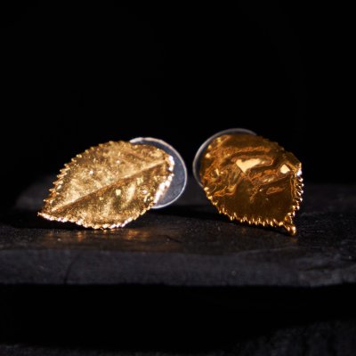 ต่างหูใบกุหลาบชุบทอง ต่างหูใบกุหลาบชุบทอง