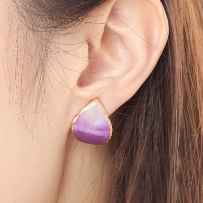 ต่างหูตัดกลีบดอกกล้วยไม้เดนโดรเบียมขอบทอง ต่างหูตัดกลีบดอกกล้วยไม้เดนโดรเบียมขอบทอง