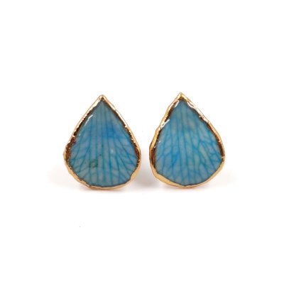 ต่างหูตัดกลีบดอกกล้วยไม้เดนโดรเบียมขอบทอง ต่างหูตัดกลีบดอกกล้วยไม้เดนโดรเบียมขอบทอง