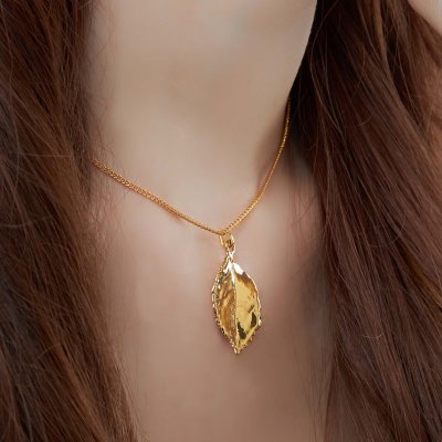 จี้ใบดอกกุหลาบชุบทอง จี้ใบดอกกุหลาบชุบทอง