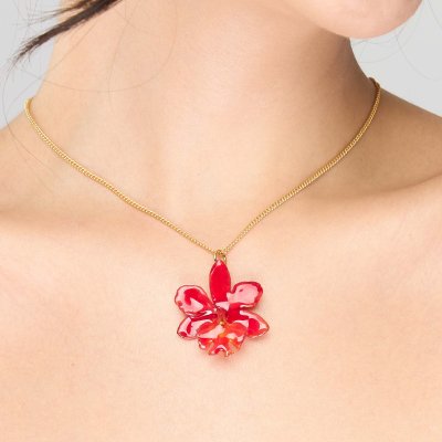 Clear-Coated Epidendrum ibaguense Orchid Pendant