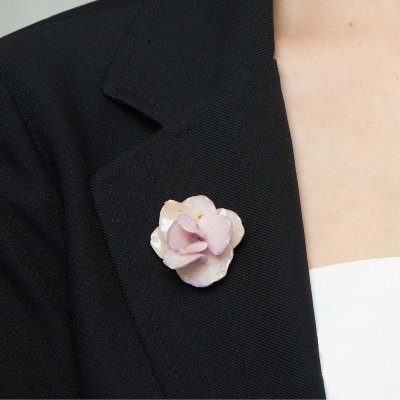 Clear-Coated Hydrangea Brooches