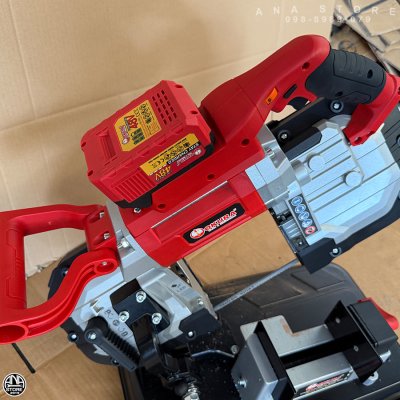 เครื่องเลื่อยสายพานตัดเหล็กไร้สาย OKURA D-OK-BBS227 Brushless 2-in-1 พร้อมแท่นตัด