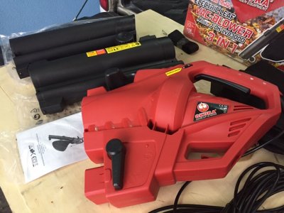 เครื่องดูดเป่าใบไม้ ใช้ไฟฟ้า 3IN1 OKURA โบเวอร์เป่าลม