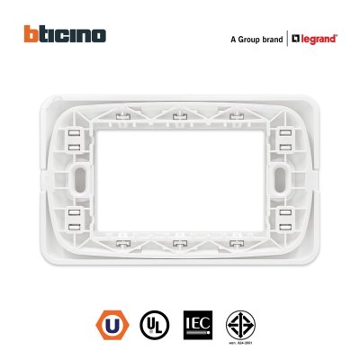 BTicino หน้ากากฝาครอบ ขนาด 3 ช่อง สีขาว Cover Plate 3 Module White รุ่น Magic Advance | M903/30P