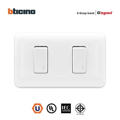 BTicino ชุดสวิตช์ทางเดียว 2 ตัว พร้อมฝาครอบ สีขาว รุ่น Magic Advance