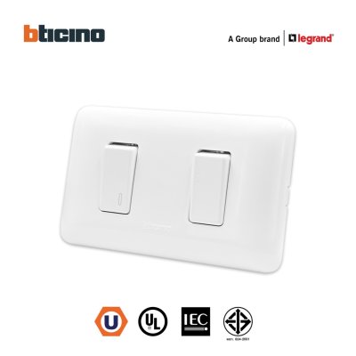 BTicino ชุดสวิตช์ทางเดียว+สองทาง พร้อมฝาครอบ สีขาว รุ่นเมจิก One Way Switch 1Module White รุ่นMagic|M9001+M9003+M903/12P