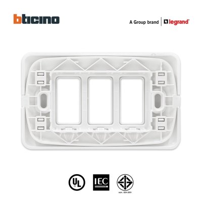 BTicino หน้ากากฝาครอบ ขนาด 3 ช่อง สีขาว Cover Plate 3Module White รุ่น Magic Advance | M903/13P