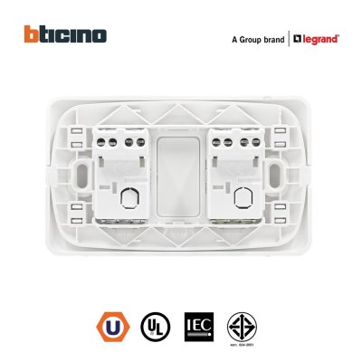 BTicino ชุดสวิตช์ทางเดียว 2 ตัว พร้อมฝาครอบ สีขาว รุ่น Magic Advance