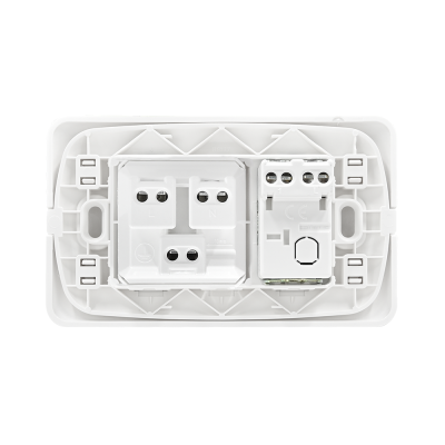 ชุดสวิตช์ทางเดียว+เต้ารับเดี่ยว 3ขา สีขาว รุ่น เมจิก แอดวานซ์ 1Way Switch+Socket Euro-Us 2P+E White รุ่น Magic Advanc