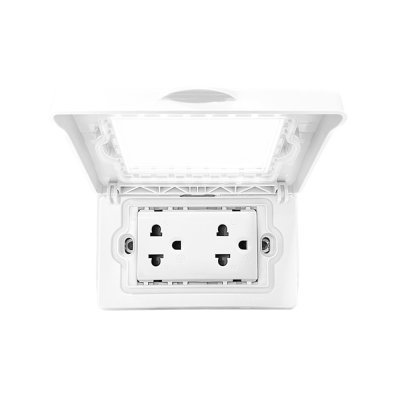 Schneider Electric ชุดฝาครอบกันน้ำ IP55 พร้อมกล่อง สีขาว + เต้ารับคู่ 3 ขา ขนาด 3 ช่อง รุ่น Concept