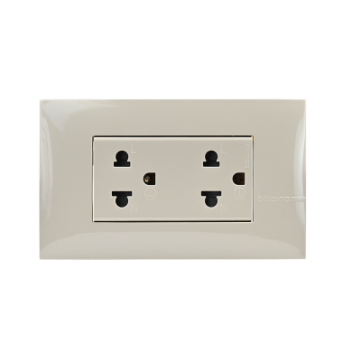 BTicino ชุดเต้ารับคู่ 3 ขา 3 ช่อง มีม่านนิรภัย สีเบจ Duplex Socket 2P+E 16A 250V with Safety Shutter รุ่น Bamboo