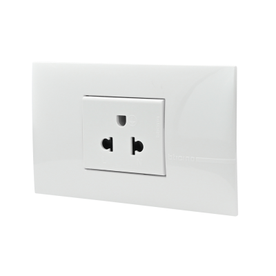 BTicino ชุดเต้ารับเดี่ยว 3 ขา มีม่านนิรภัย สีขาว Simplex Socket 2P+E 16A 250V with Safety Shutter รุ่น Bamboo