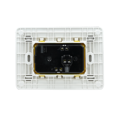 BTicino ชุดเต้ารับคู่มีกราวด์ 3ขา มีม่านนิรภัย พร้อมฝาครอบ 3ช่อง  สีแดง | Matix | AM5025DY+AM4803CRD