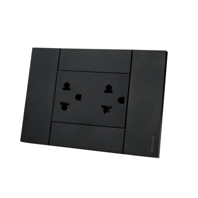 BTicino ชุดเต้ารับคู่กราวน์ พร้อมหน้ากากขนาด 3 ช่อง สีดำ Duplex Socket 16A cover plate black l Living Now