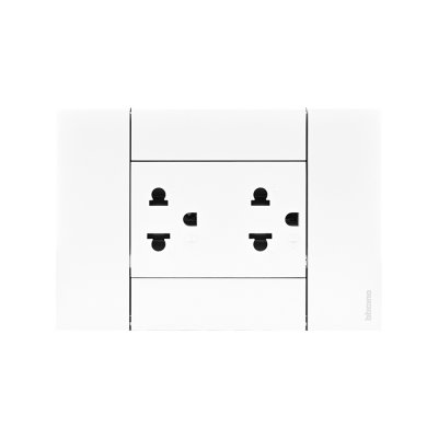 BTicino ชุดเต้ารับคู่กราวน์ พร้อมหน้ากากขนาด 3 ช่อง สีขาว Duplex Socket 16A cover plate white l Living Now