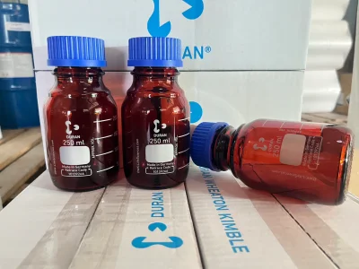 Laboratory Bottle amber, 250 ml, Screw cap,"Duran"