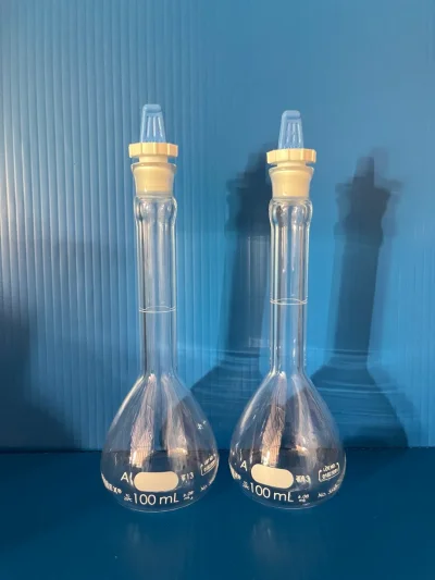 Volumetric flask 100 ml Class A PE stopper "Pyrex"
