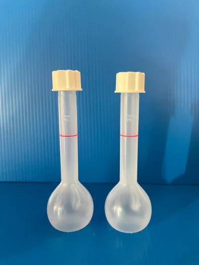 Volumetric flask PP with stopper 50 ml., "Vitlab"