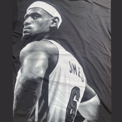 Cleveland Cavaliers   Lebron James second-hand Size L