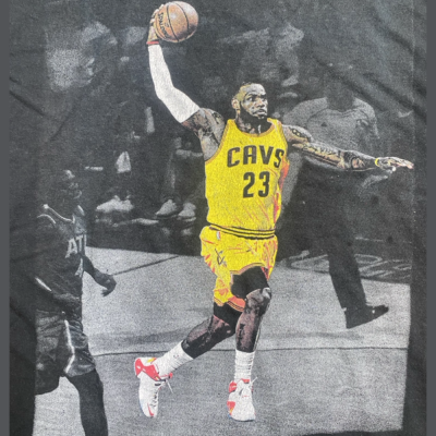 Cleveland Cavaliers   Lebron James second-hand Size L