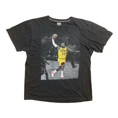 Cleveland Cavaliers   Lebron James second-hand Size L