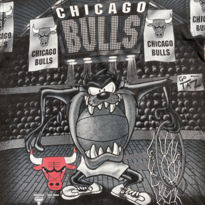 Taz Mania Chicago Bulls Vintage Size M