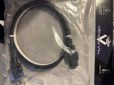 Shunyata Venom V14 Powercord สำหรับเครื่องเสียงบ้าน