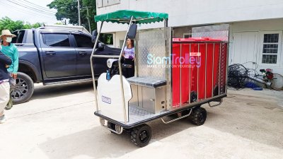 รถขับเคลื่อนไฟฟ้าชนิดนั่งขับพร้อมคอกสแตนเลสบรรทุกถังขยะ 240 ลิตร 2 ถัง
