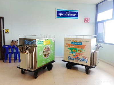 รถติดมอเตอร์ไฟฟ้าติดตู้สแตนเลสใส่ถาดอหาร