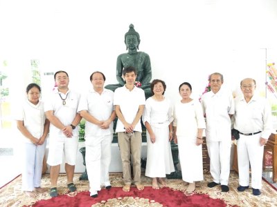 พระพุทธรูปแกะสลักหินเขียว