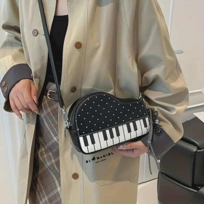 กระเป๋าสะพายทรงแกรนด์เปียโน น่ารักมากกกก