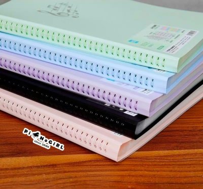 แฟ้มใส่โน้ตเพลงลายตัวโน้ตเมทาลิค มี 5 สี