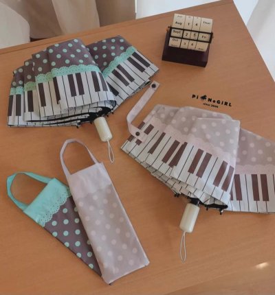 ร่มพับลายเปียโน มี 2 สี