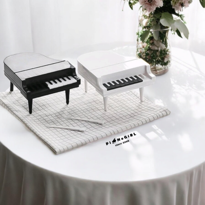 ส้อมจิ้มขนมเปียโน มี 2 สี