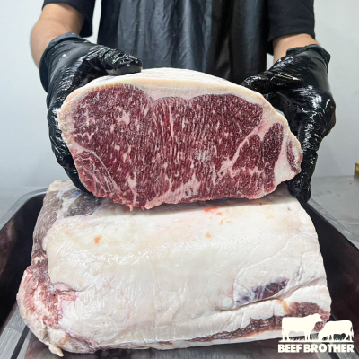 เนื้อสันนอก พรีเมียม ไทยวากิว (Premium Thai Wagyu Striploin MBS 5+ 250 g.)