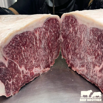 เนื้อสันนอก พรีเมียม ไทยวากิว (Premium Thai Wagyu Striploin MBS 5+ 250 g.)