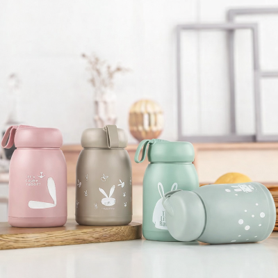 ถ้วยแก้วพิมพ์โลโก้น่ารักรูปกระต่ายถ้วยน้ำพร้อมของขวัญ