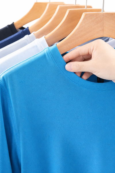 เสื้อยืด  แบบสกรีนโลโก้