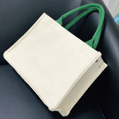 กระเป๋า ขนาด 34*25*12 cm