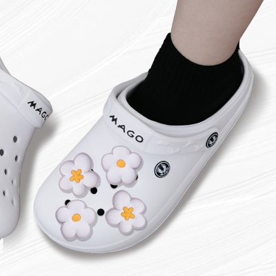 ตัวติดรองเท้า JIBBITZ FLOWER WHITE