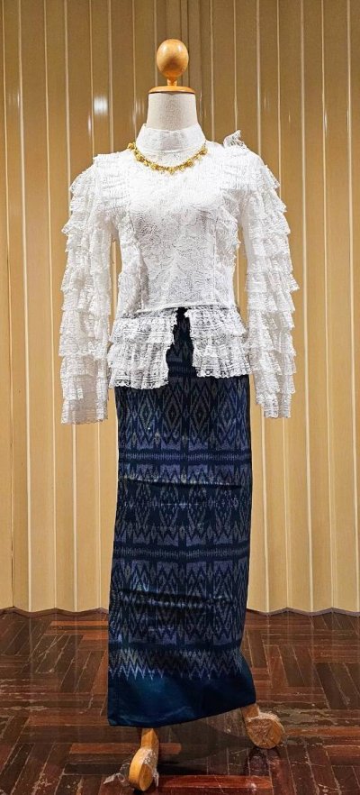 สมใจเช่าชุดไทย