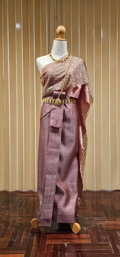 สมใจเช่าชุดไทย